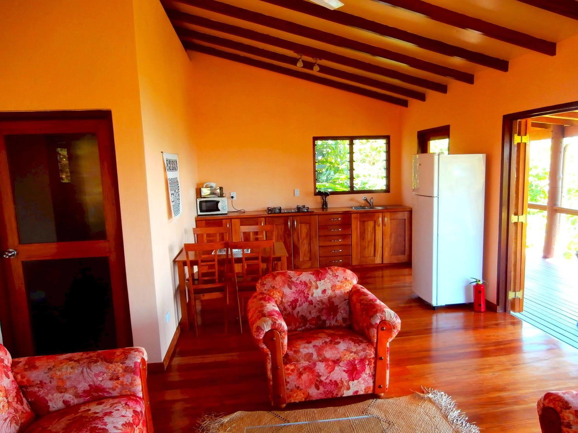 Korovesi Sunshine Villas Savusavu Kültér fotó