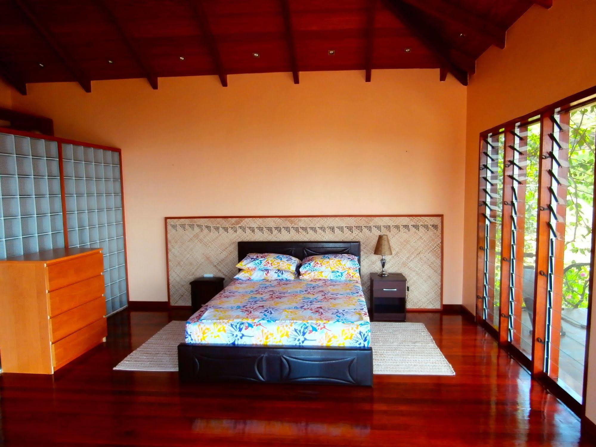 Korovesi Sunshine Villas Savusavu Kültér fotó
